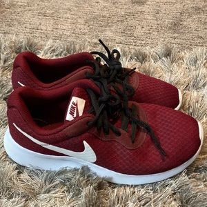 Nike Burgundy Shoes Size 7